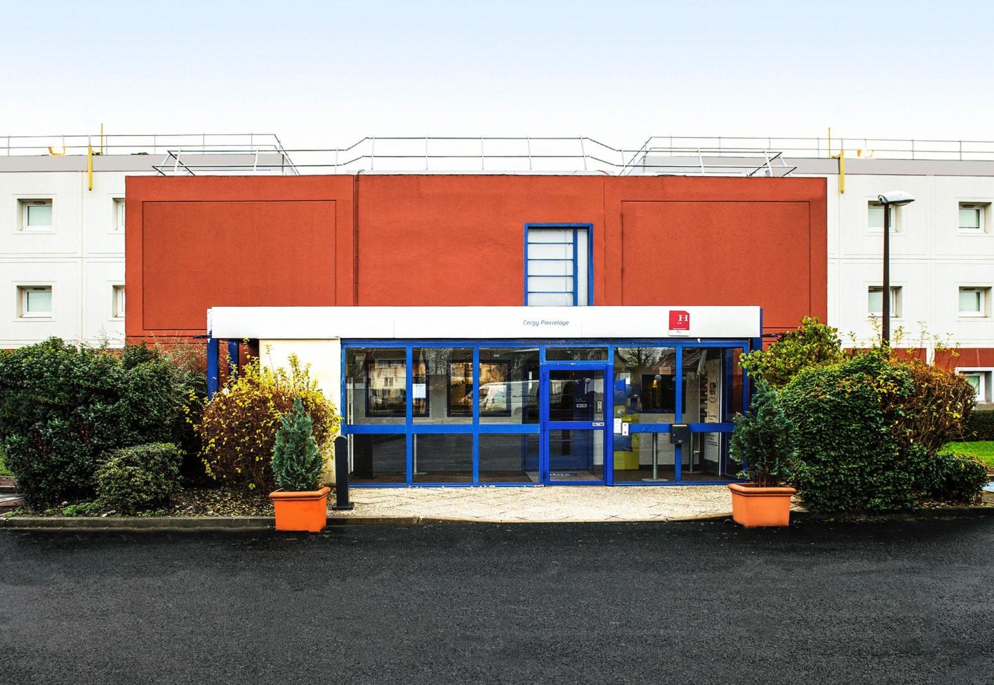 B&B Hotel Cergy Pierrelaye Bagian luar foto