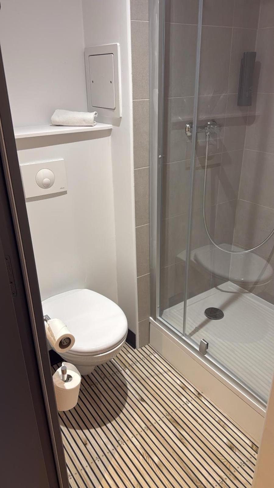 B&B Hotel Cergy Pierrelaye Bagian luar foto