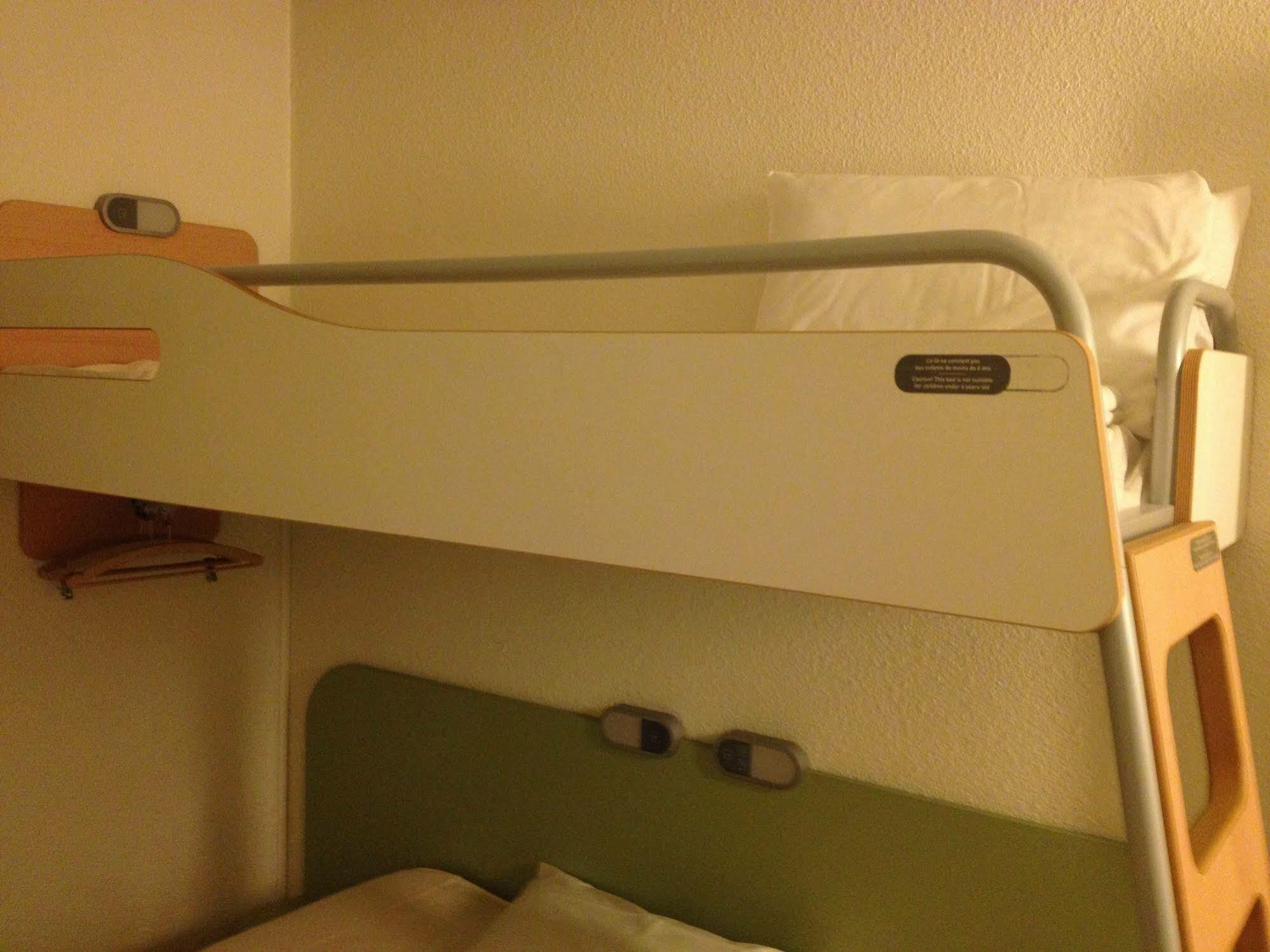 B&B Hotel Cergy Pierrelaye Bagian luar foto