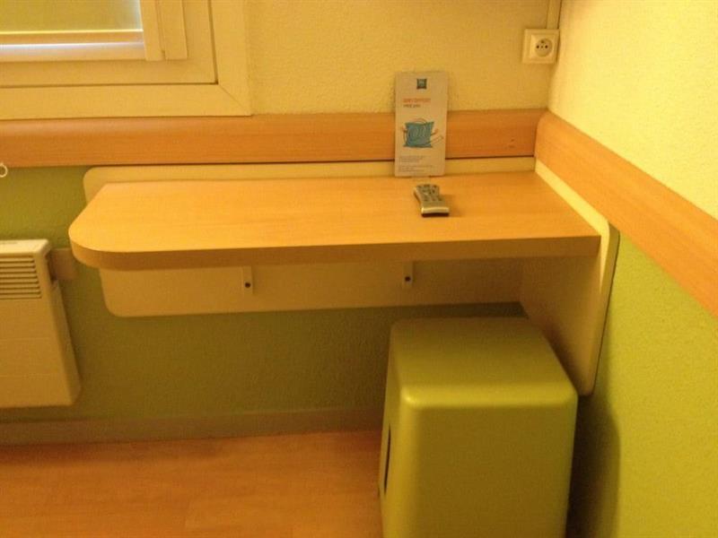 B&B Hotel Cergy Pierrelaye Bagian luar foto