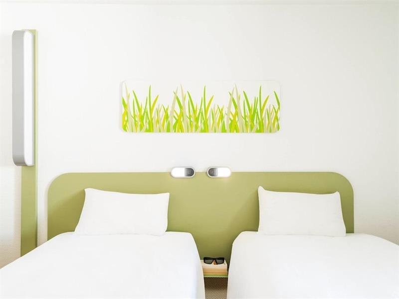 B&B Hotel Cergy Pierrelaye Bagian luar foto